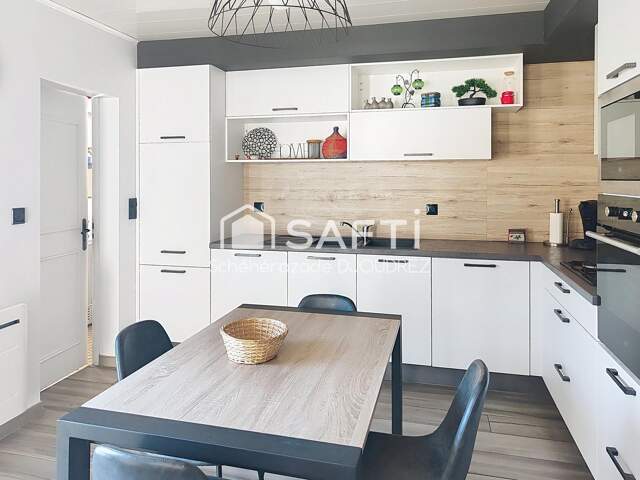 MAISON DE 123 M² - 6 PIECES - GARAGE / CAVE / PREAU - TERRAIN 983 M² — photo du bien