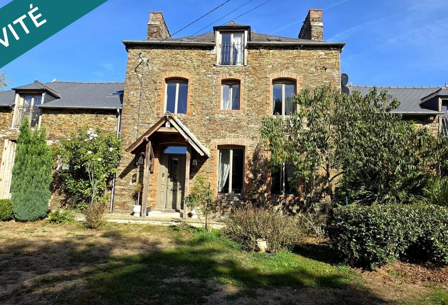 Propriété de caractère avec piscine 15 min de Dinan rare à la vente — photo 1
