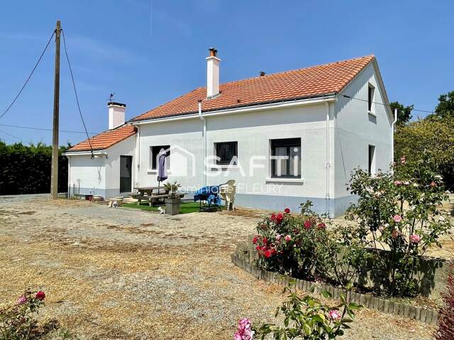 Maison de 132m² avec garage et terrain de 5000m² — photo du bien