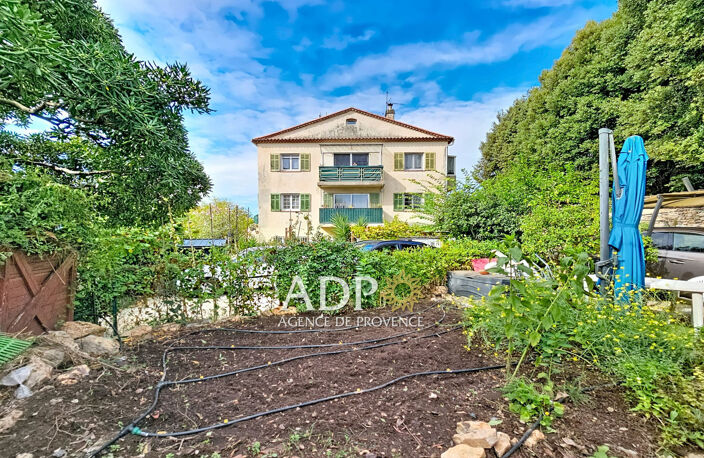 GRASSE SAINT-JACQUES - DERNIER ÉTAGE AVEC JARDIN, GARAGE ET CO — photo 5