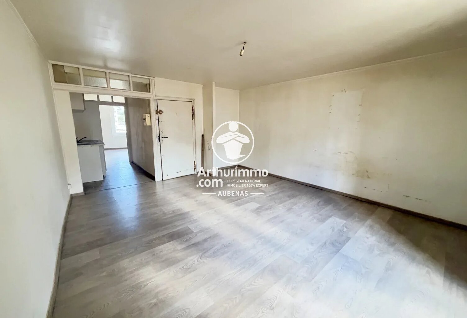 Vals-les-Bains · Deux appartements de 40 m² et grenier aménageable — photo 1
