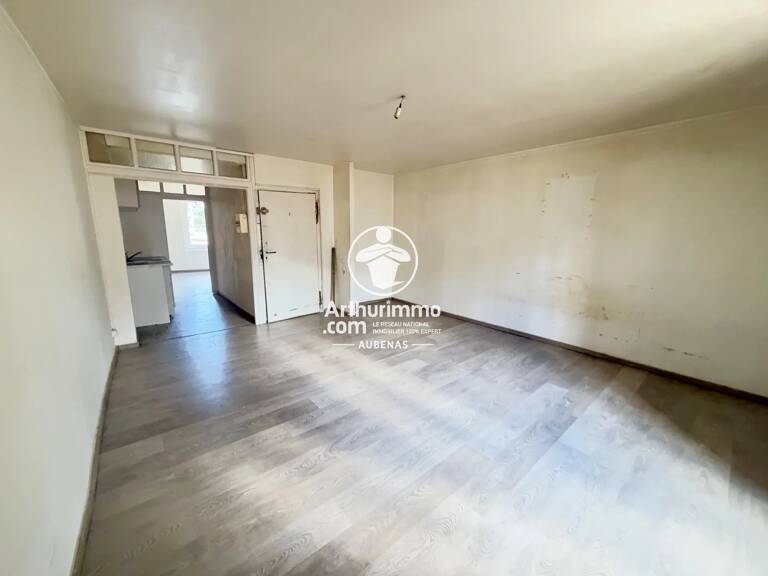 Vals-les-Bains · Deux appartements de 40 m² et grenier aménageable — photo 1