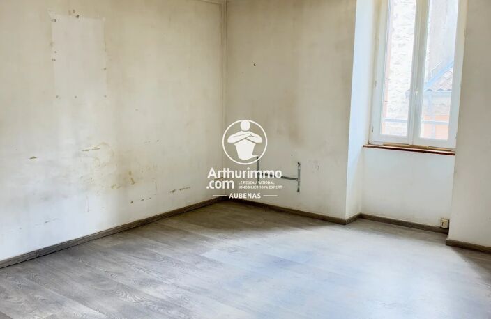 Vals-les-Bains · Deux appartements de 40 m² et grenier aménageable — photo 3
