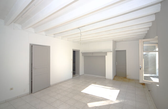 Maison 19e, 133 m2, T5, sur 2 niveaux, cave semi-enterrée 50 — photo 2