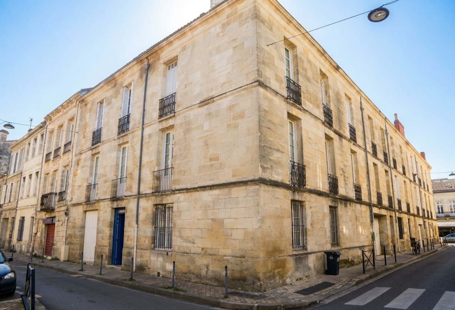 Bx Victoire - T2 (36m2) dans immeuble pierre - — photo 1