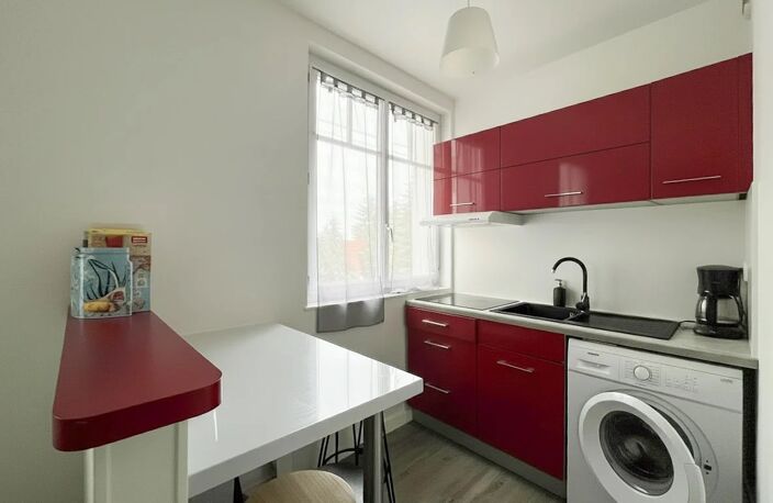 A LOUER - APPARTEMENT DE 2 PIECES AVEC PARKING — photo 4