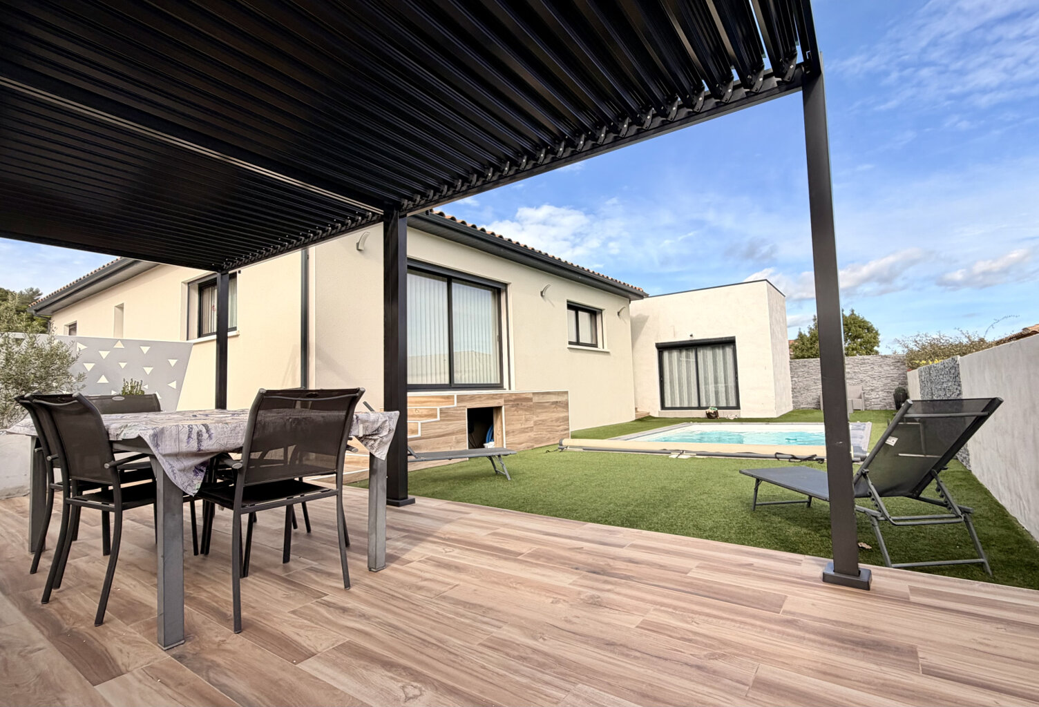 Villa contemporaine avec piscine , 4 chambres , garage , vue — photo 1