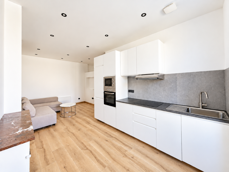 Spacieux appartement à deux pas du métro — photo 1