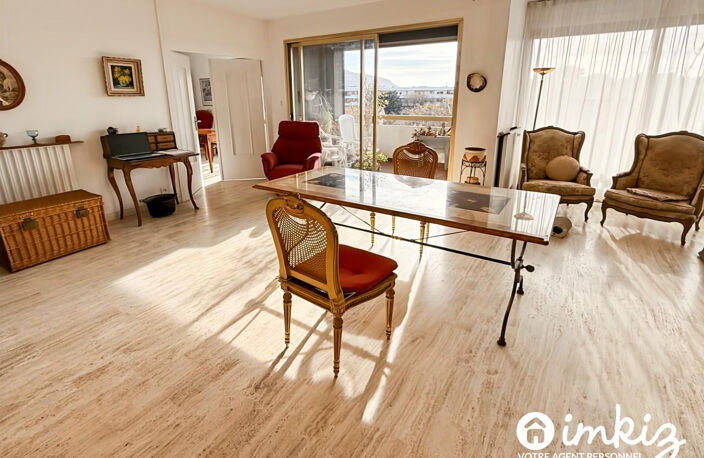 T3 + vue dégagée  8ième-9ième, balcon + parking — photo 4