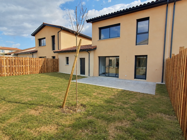 Villa jumelée de 107.89  m2 hab. récente avec jardin egt dou — photo du bien