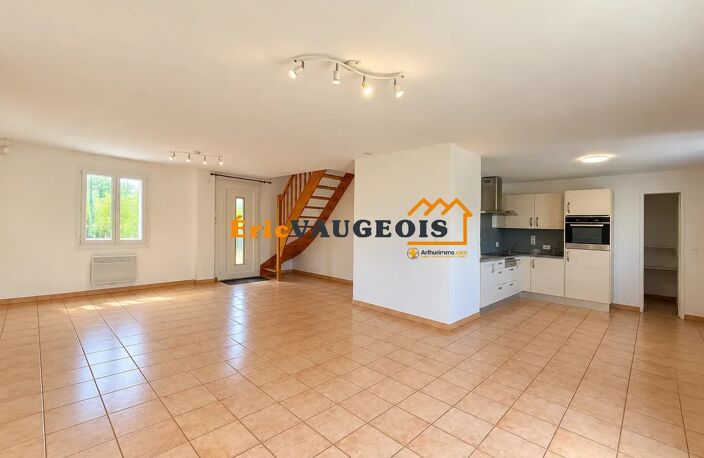 Maison 92m²-DPE:C-Terrain 570m² à Chevru — photo 4