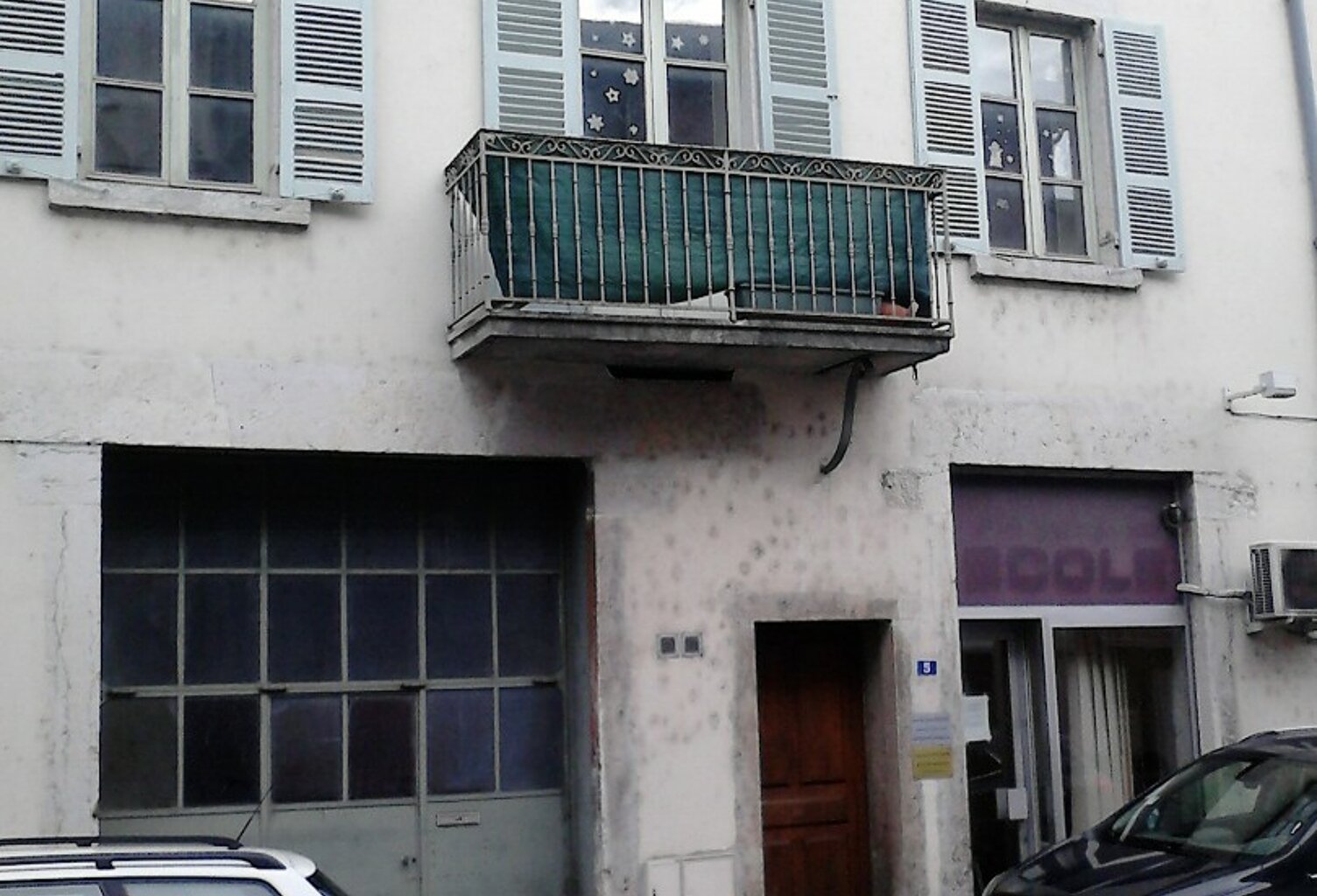 Location appartement 4 pièces 117 m² à Lagnieu (01150) — photo 1