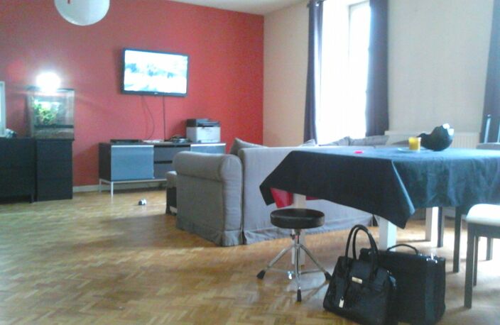 Location appartement 4 pièces 117 m² à Lagnieu (01150) — photo 3
