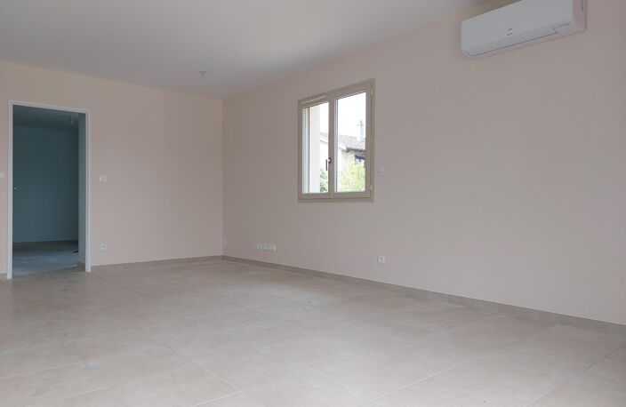 Location appartement 3 pièces 62 m² à Châtillon-la-Palud (01320) — photo 3