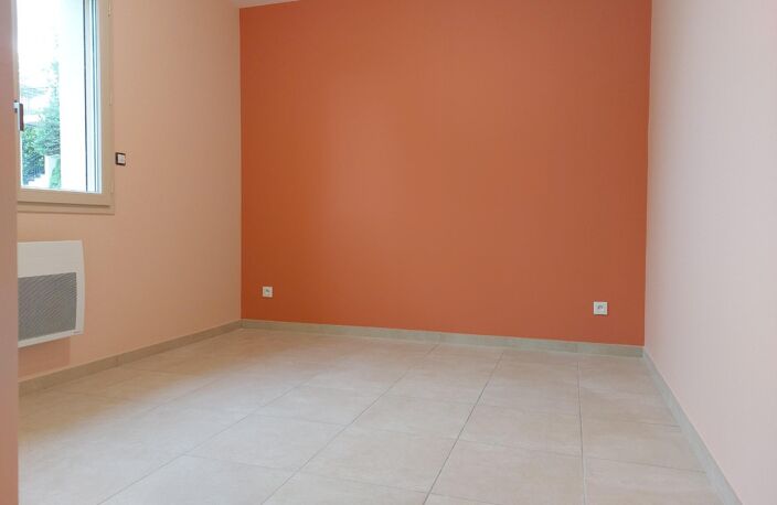 Location appartement 3 pièces 62 m² à Châtillon-la-Palud (01320) — photo 4