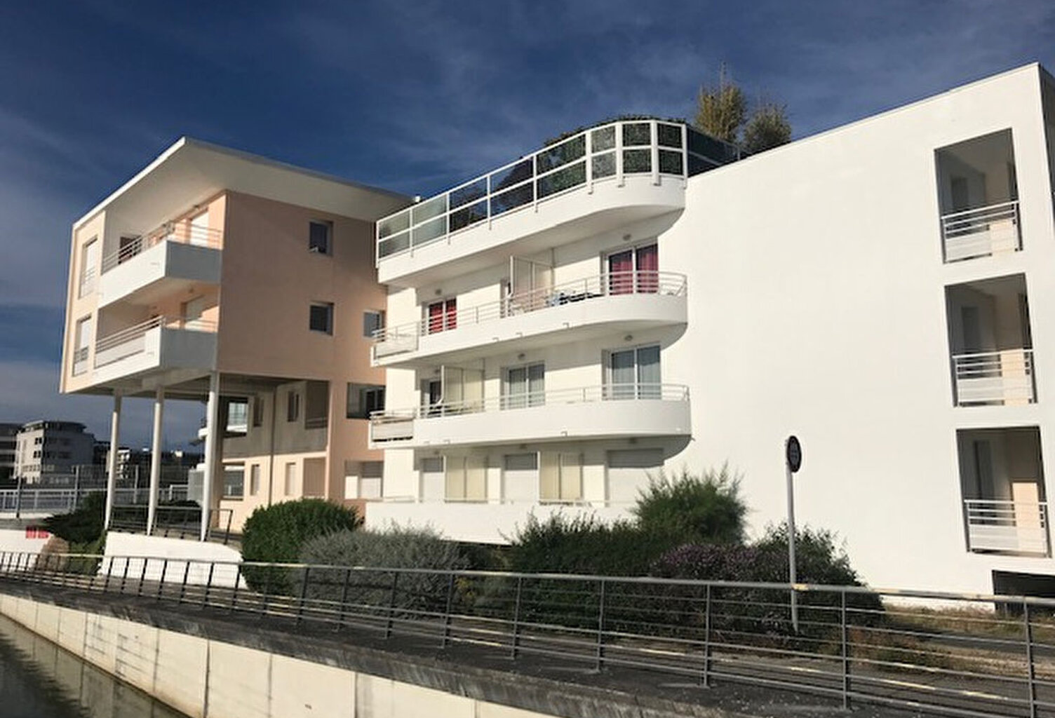 Appartement La Rochelle 1 pièce(s) 32 m2 — photo 1