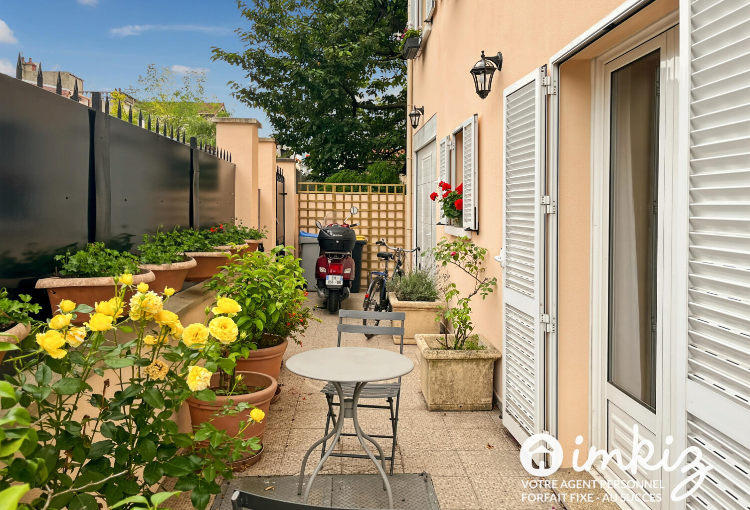 Maison de 228 m2 + dépendances  de 28  m2 — photo 1
