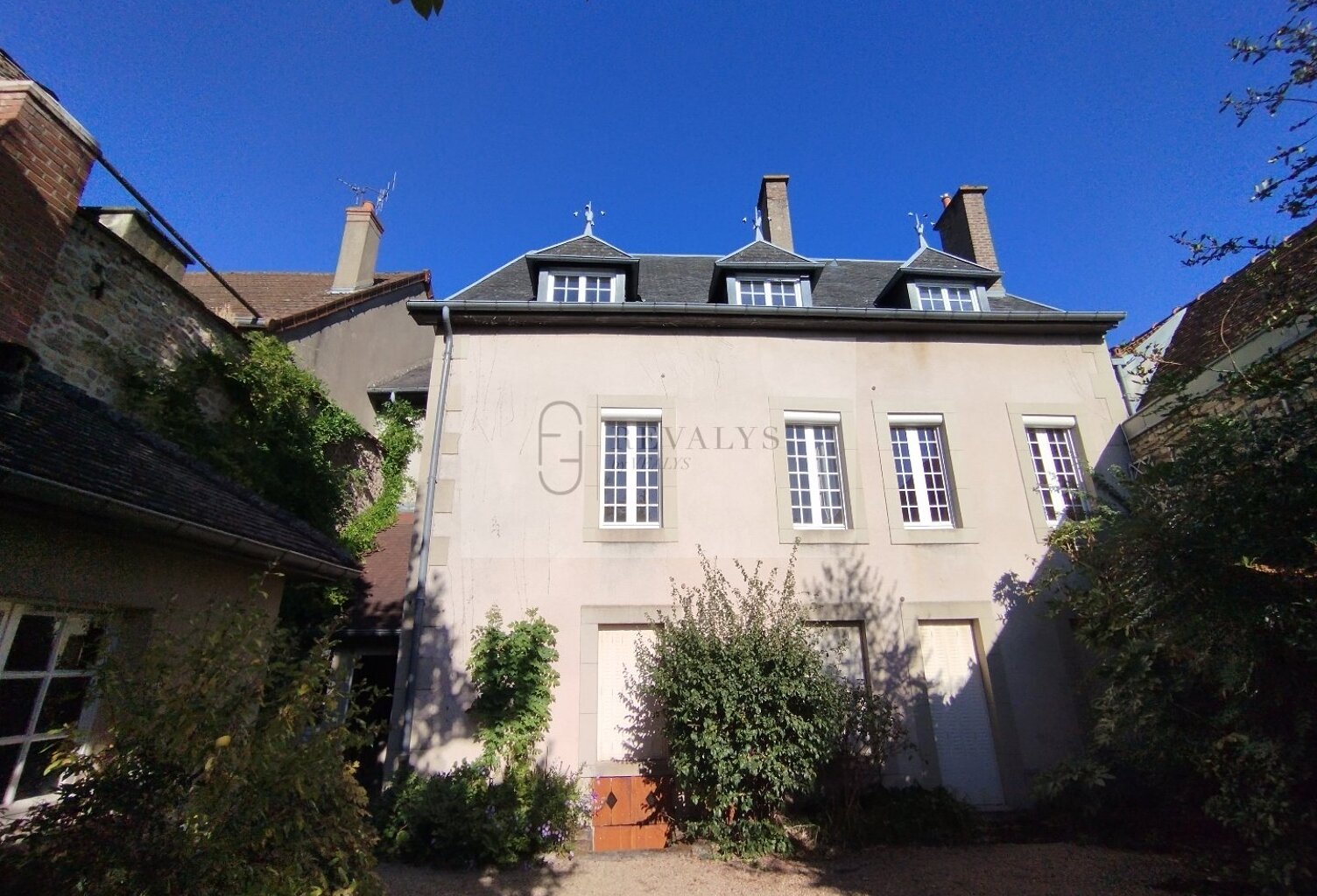 Immeuble — photo 1