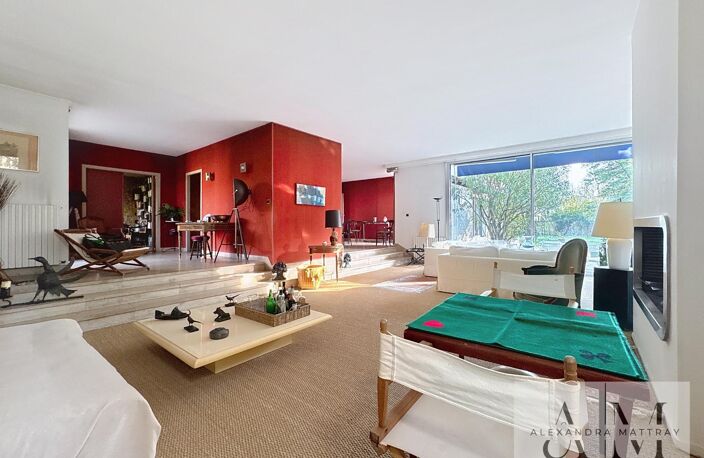 Maison d'architecte de plain pied de 264 m² édifiée sur parcelle de près de 1000 m². — photo 3