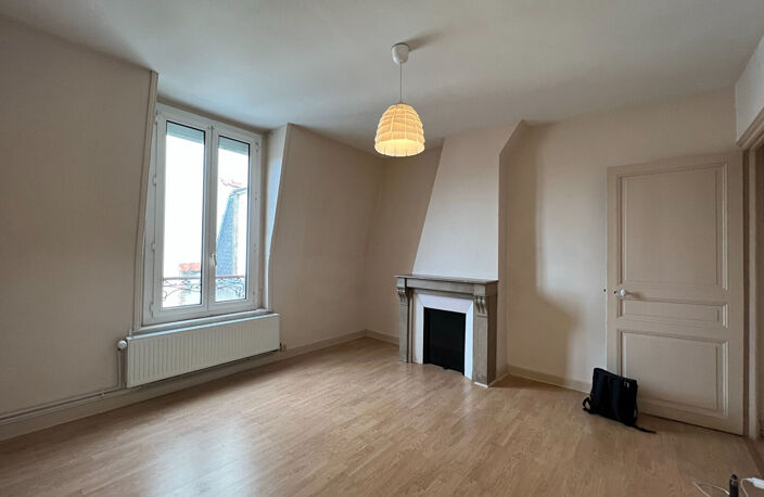 APPARTEMENT 2 PIECES 40M² - REIMS — photo 2
