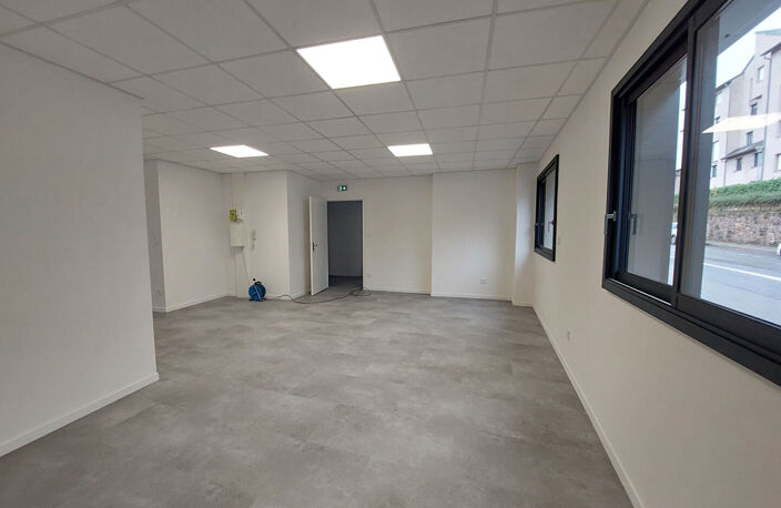 Local professionnel / commercial (100m2) - RODEZ — photo 2
