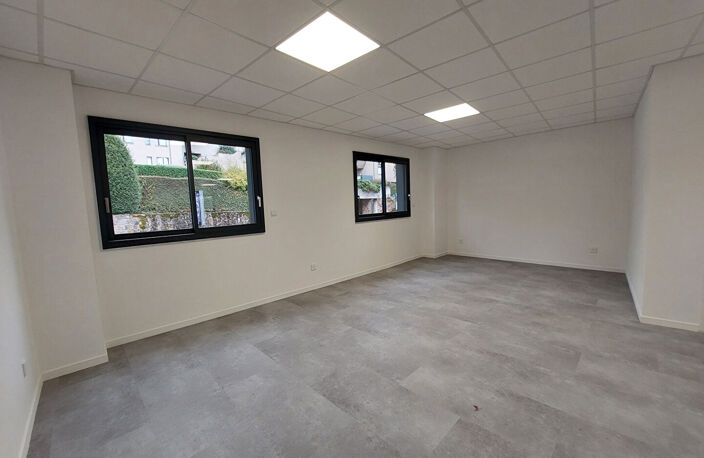Local professionnel / commercial (100m2) - RODEZ — photo 3