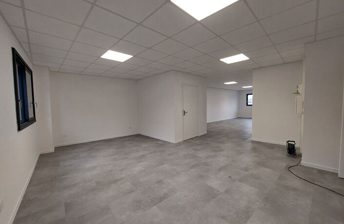 Local professionnel / commercial (100m2) - RODEZ — photo 5