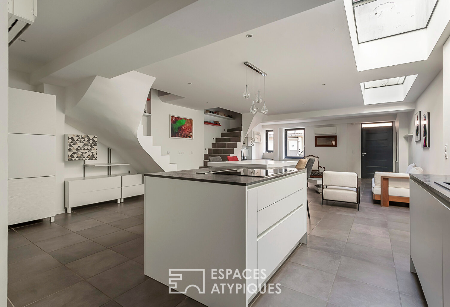 Loft avec patio quartier Monplaisir — photo 1