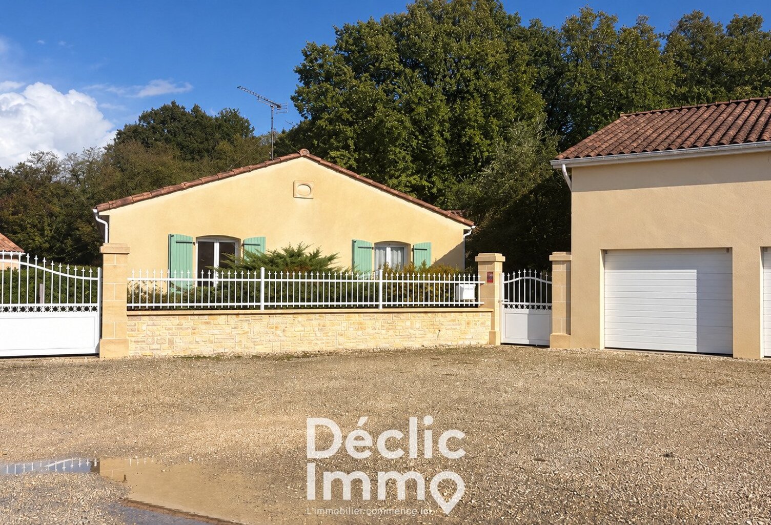 L'ISLE-D'ESPAGNAC  MAISON DE PLAIN-PIED DE 115,16 M², 4 CHAMBRES, DOUBLE GARAGE AVEC ÉTAGE ET BEAU POTENTIEL — photo 1