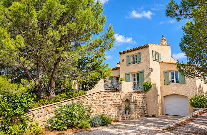 EGUILLES - Villa de 115m² sur 2186 m² de terrain — photo 2