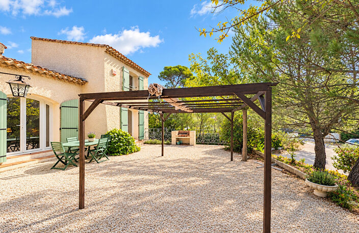 EGUILLES - Villa de 115m² sur 2186 m² de terrain — photo 3
