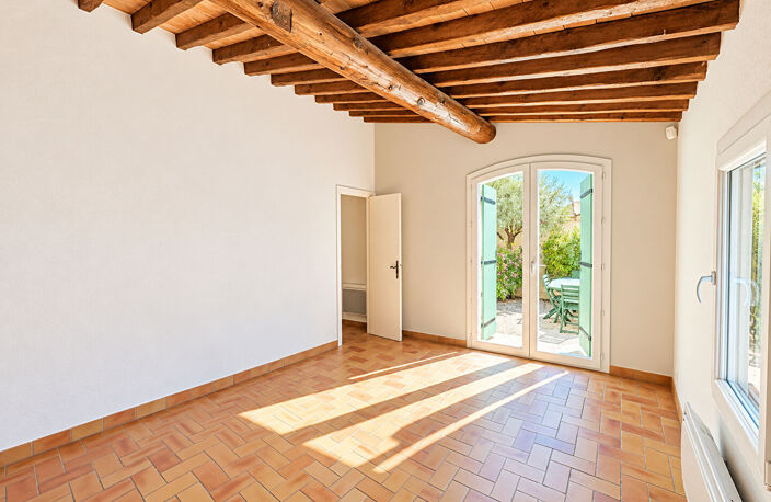 EGUILLES - Villa de 115m² sur 2186 m² de terrain — photo 4