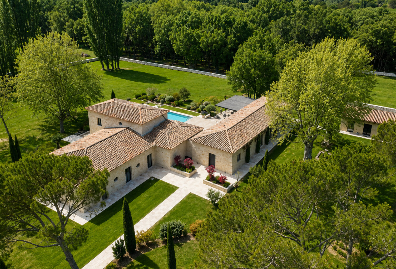 MAISON MEUBLEE 520M² — photo 1