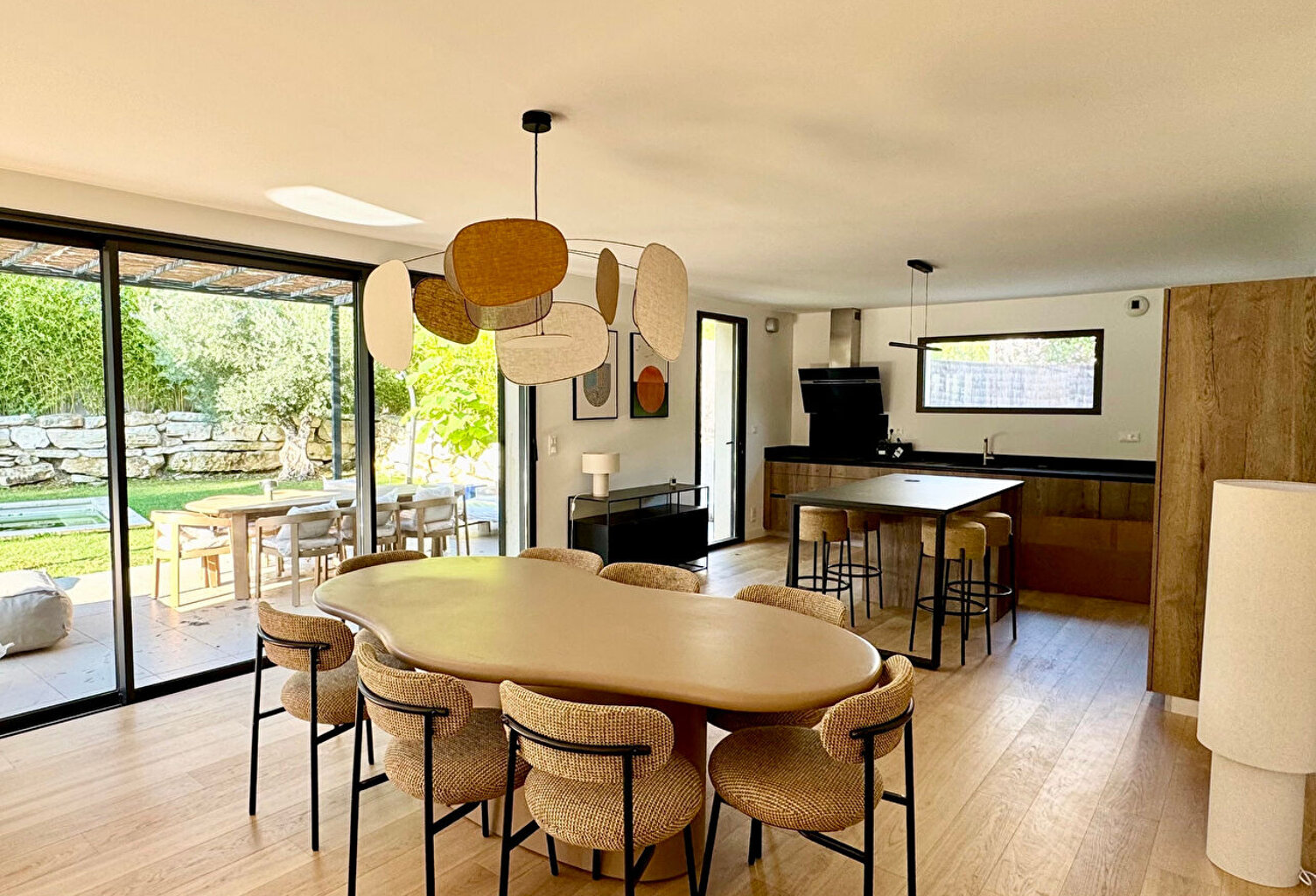 ÉGUILLES  VILLA CONTEMPORAINE   PRESTATIONS HAUT DE GAMME  DOMAINE SÉCURISÉ — photo 1
