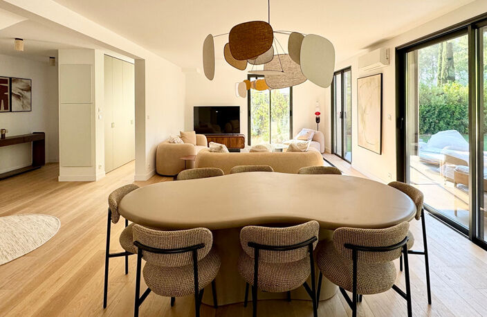 ÉGUILLES  VILLA CONTEMPORAINE   PRESTATIONS HAUT DE GAMME  DOMAINE SÉCURISÉ — photo 2