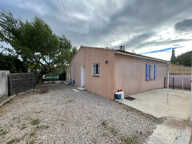 Maison de plain-pied de 80 m² avec piscine - La Fare les oliviers — photo 3
