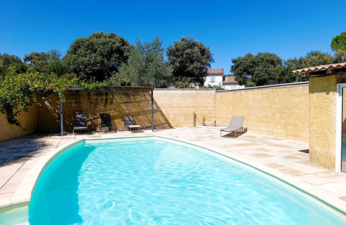 Maison avec gîte, piscine et beau terrain arboré — photo 4