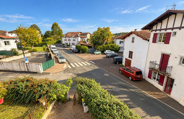 Maison de ville sur Ustaritz de 187 m² sur trois niveaux — photo 2