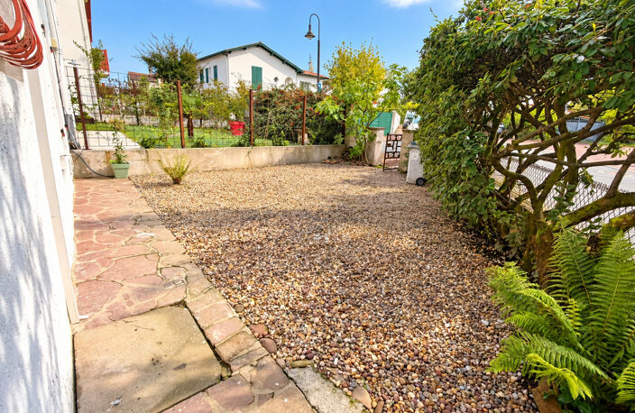 Maison de ville sur Ustaritz de 187 m² sur trois niveaux — photo 3