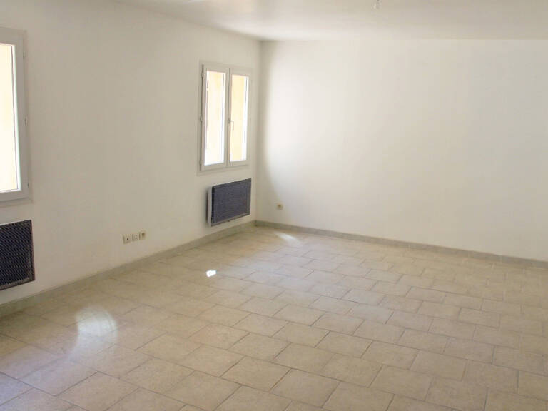 Beau studio à Mazaugues — photo 1