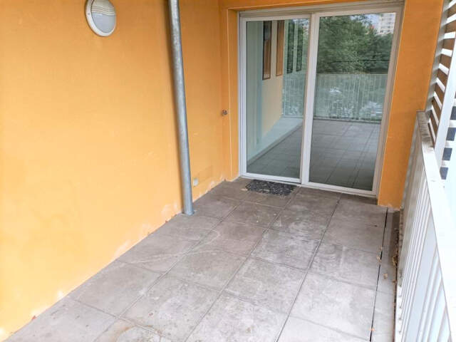 Toulouse 31200 Quartier Bonnefoy SANS FRAIS AGENCE  Agréable T3 Récent de 65.90 m²  en dernier étage avec Terrasse couverte de 8.60m² , place de parking sous sol — photo du bien