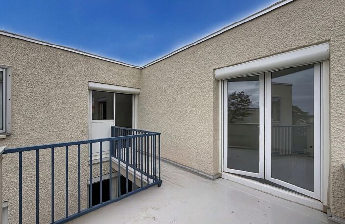 Blagnac  Appartement T4/T5, dernier étage, grande terrasse — photo 2
