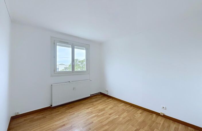 Blagnac  Appartement T4/T5, dernier étage, grande terrasse — photo 4