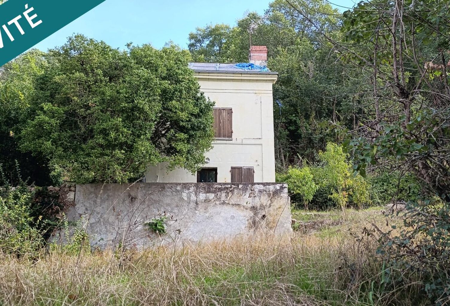 Village , jardin caves et double garage — photo 1