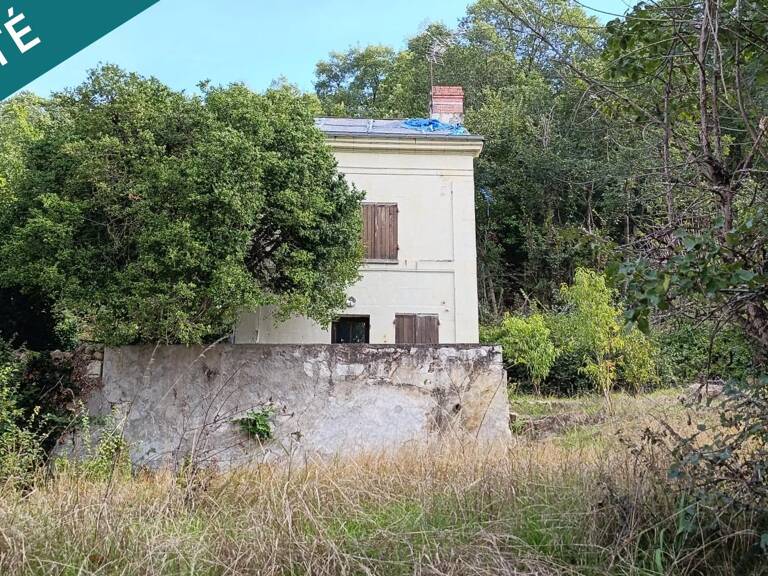 Village , jardin caves et double garage — photo 1