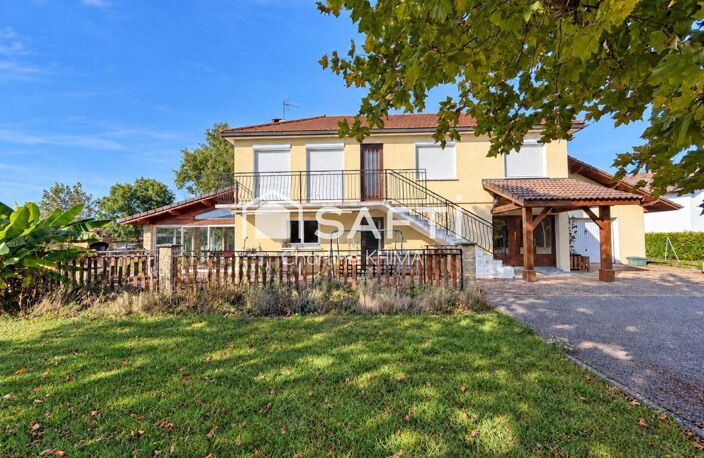 Aux Abrets-en-Dauphiné, découvrez une maison où vos projets de famille prennent toute leur place. — photo 2