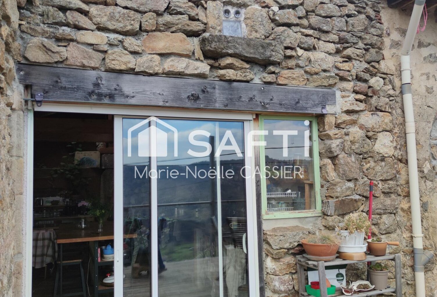 Charme et calme pour cette maison en pierres — photo 1