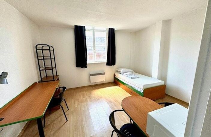 À VENDRE  STUDIO MEUBLÉ ET LOUÉ  EN HYPER-CENTRE DE VALENCIENNES — photo 2