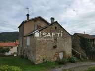 Maison de village en pierre . — photo 3