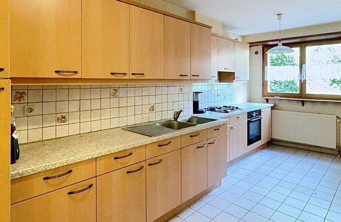 Maison de village avec extérieur — photo 2